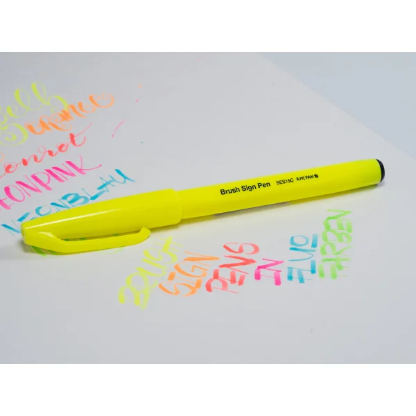 PISAK PĘDZELKOWY BRUSH SIGN PEN SES15C PENTEL FLUORESCENT YELLOW