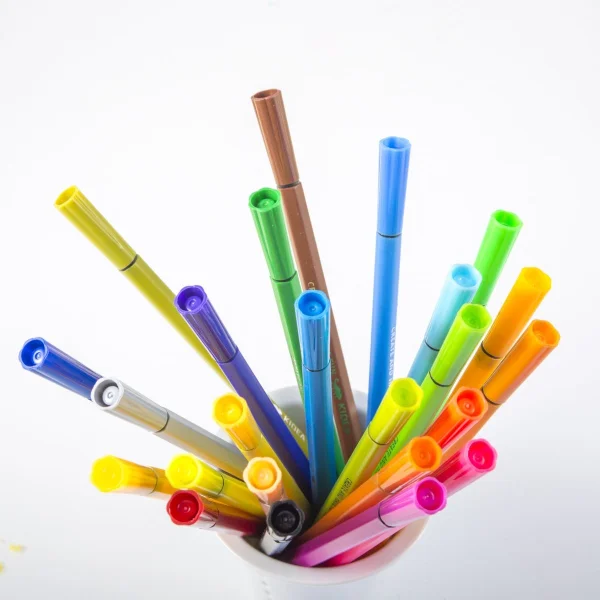 PISAKI W ETUI 24 KOL KIDEA